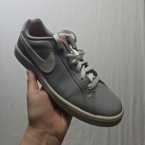 Nike Women Shoes size 8‎ Court Majestic 454256-096 Lowtop Grey White